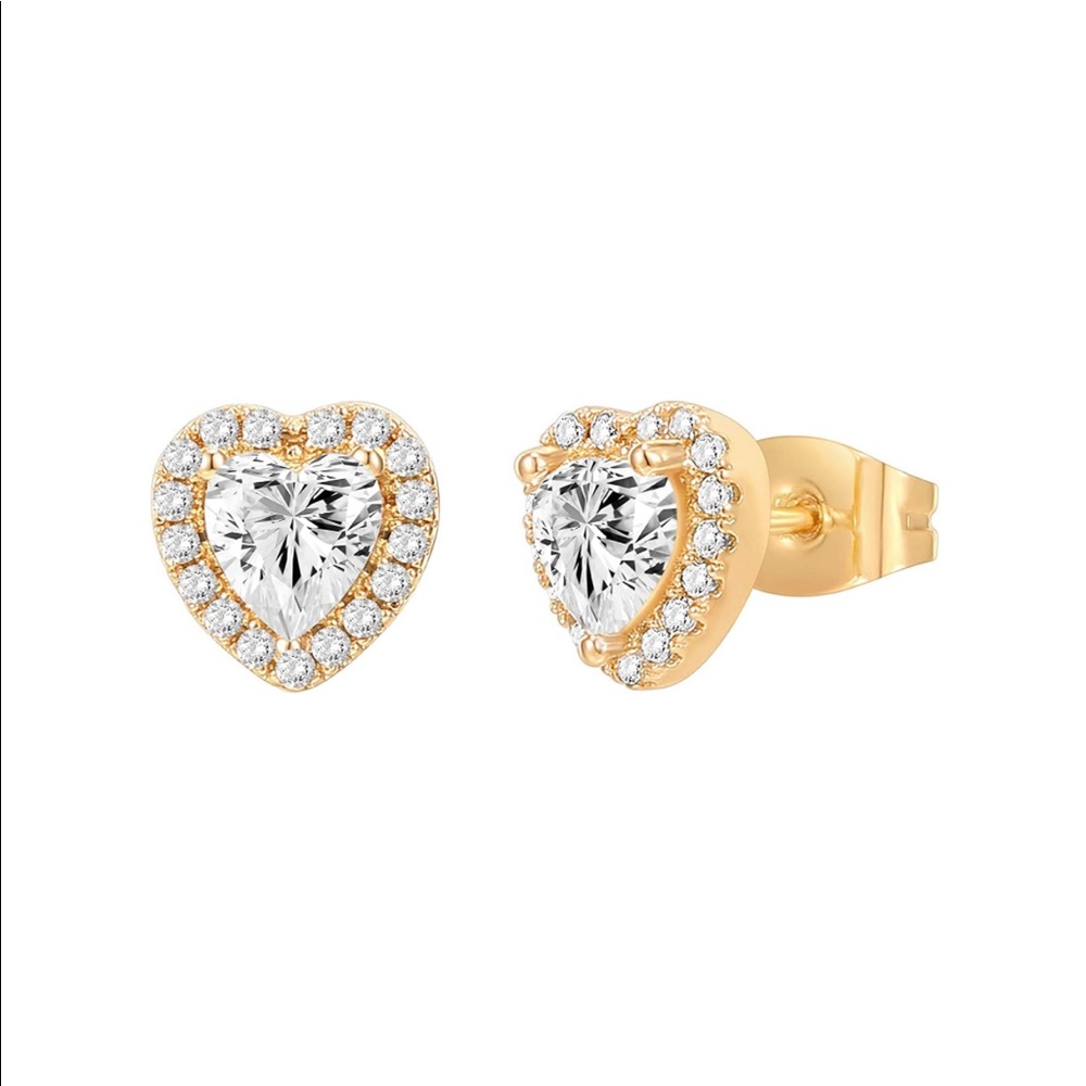 14K Gold Brilliant Heart Shaped Studs - Picture 1 of 1